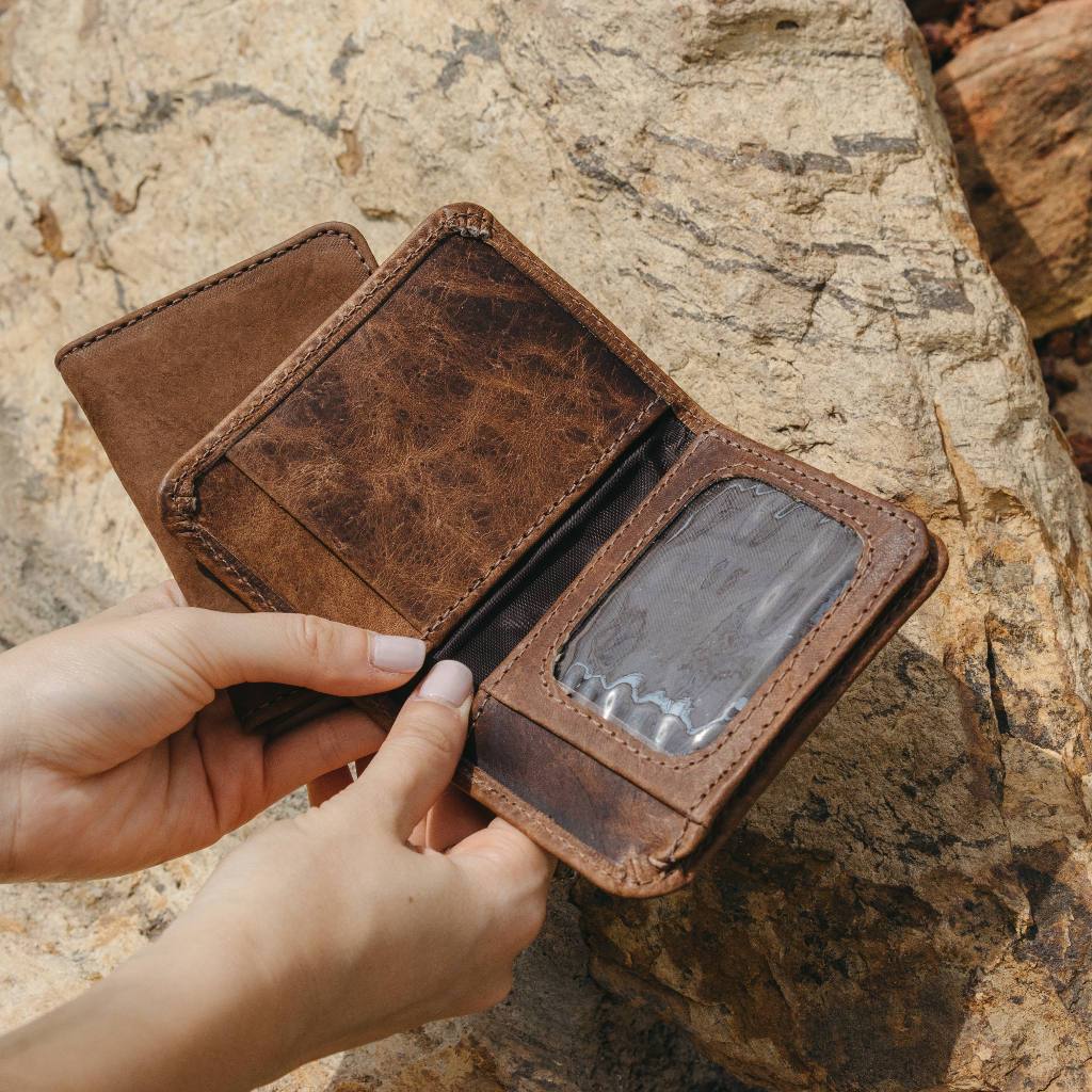 Mens Leather Wallet with Coin Pocket and ID Window